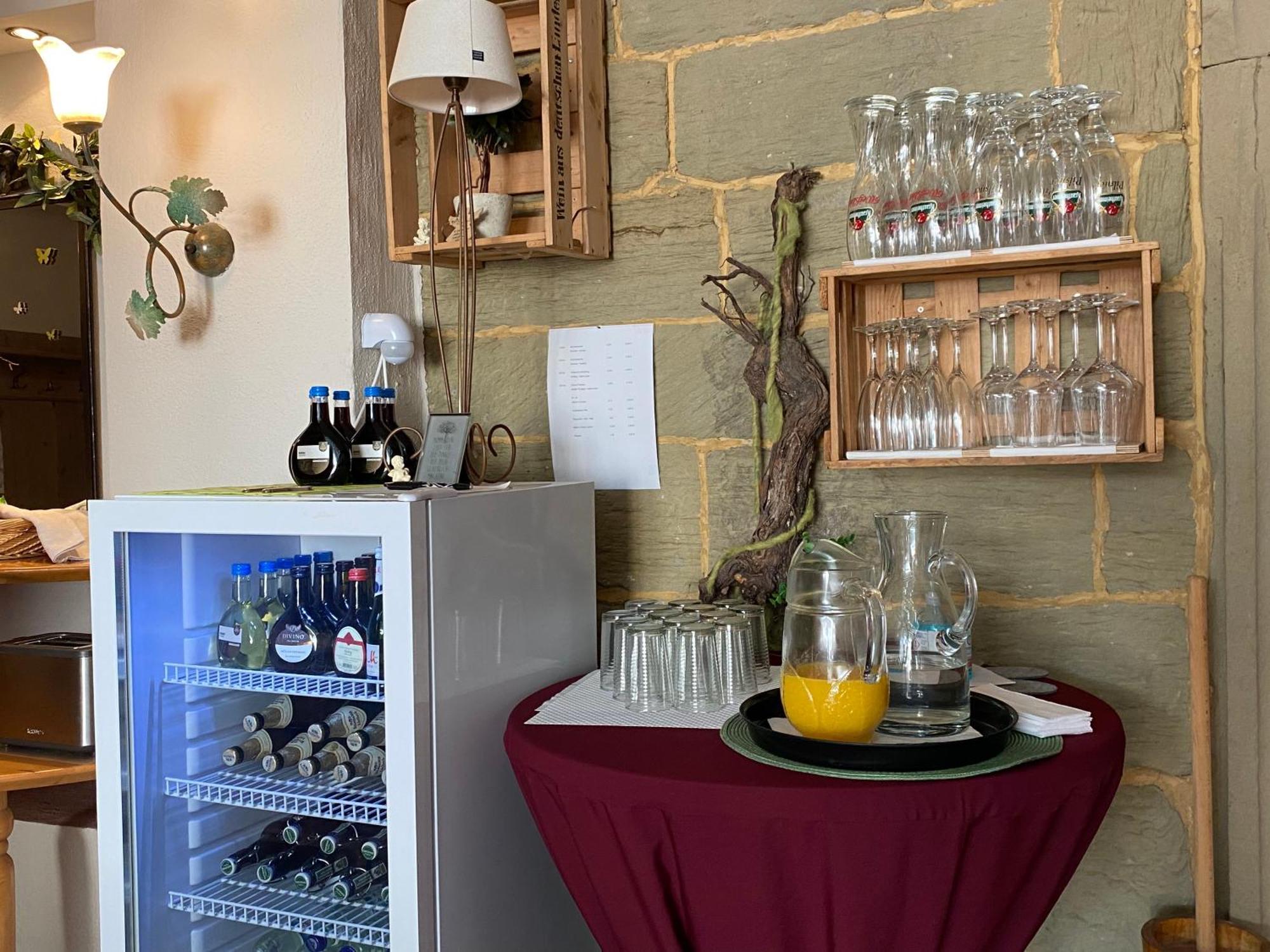Hotel Weinstube Am Markt Gerolzhofen Esterno foto