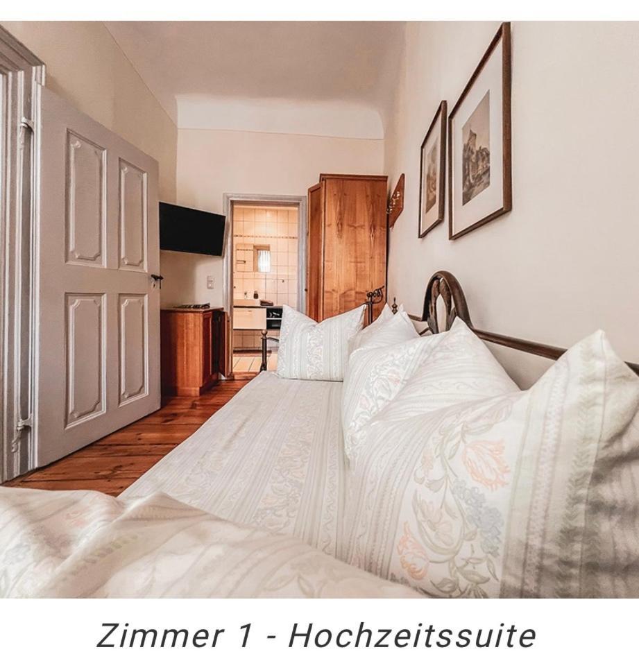 Hotel Weinstube Am Markt Gerolzhofen Esterno foto