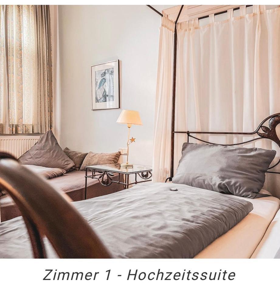 Hotel Weinstube Am Markt Gerolzhofen Esterno foto