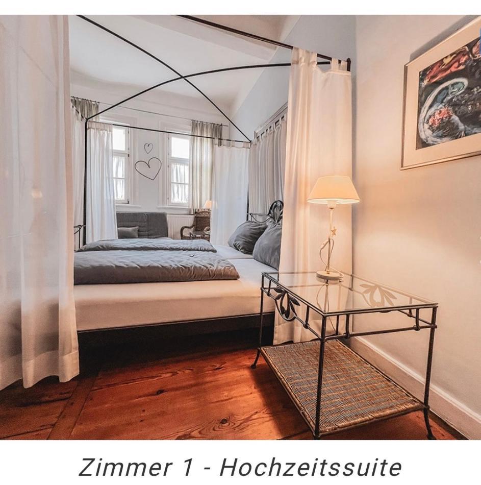 Hotel Weinstube Am Markt Gerolzhofen Esterno foto