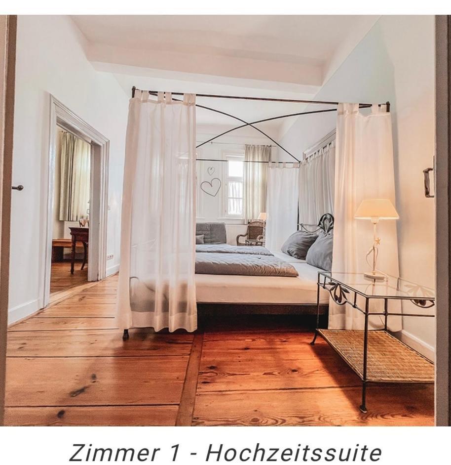 Hotel Weinstube Am Markt Gerolzhofen Esterno foto